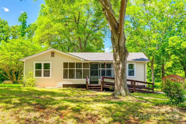 $289,000 | 1224 Martin Road, Hickory Grove, SC 29717