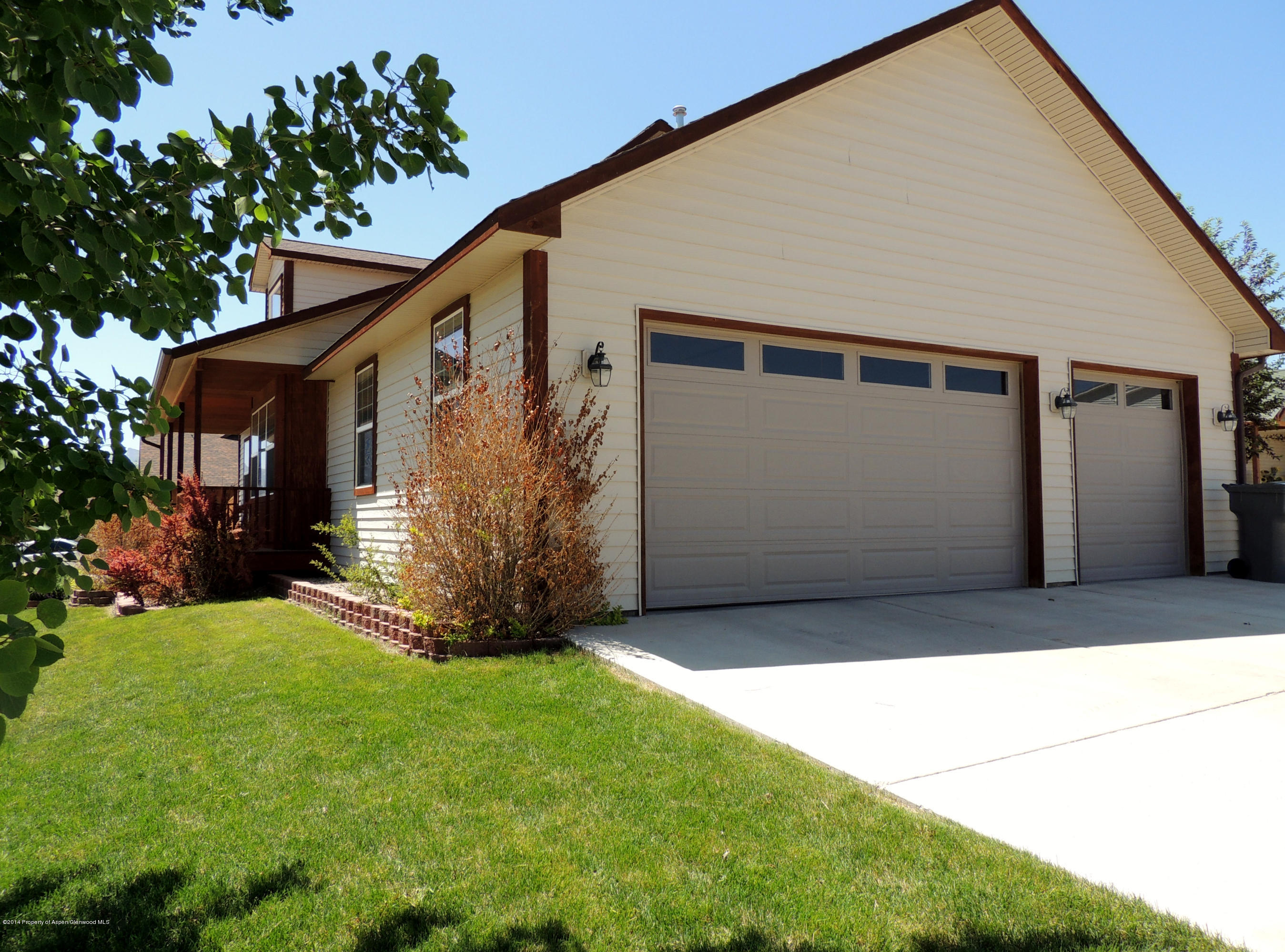 762 East 18th Street Rifle, CO 81650 - Photo 36 of 39 3 Car Garage