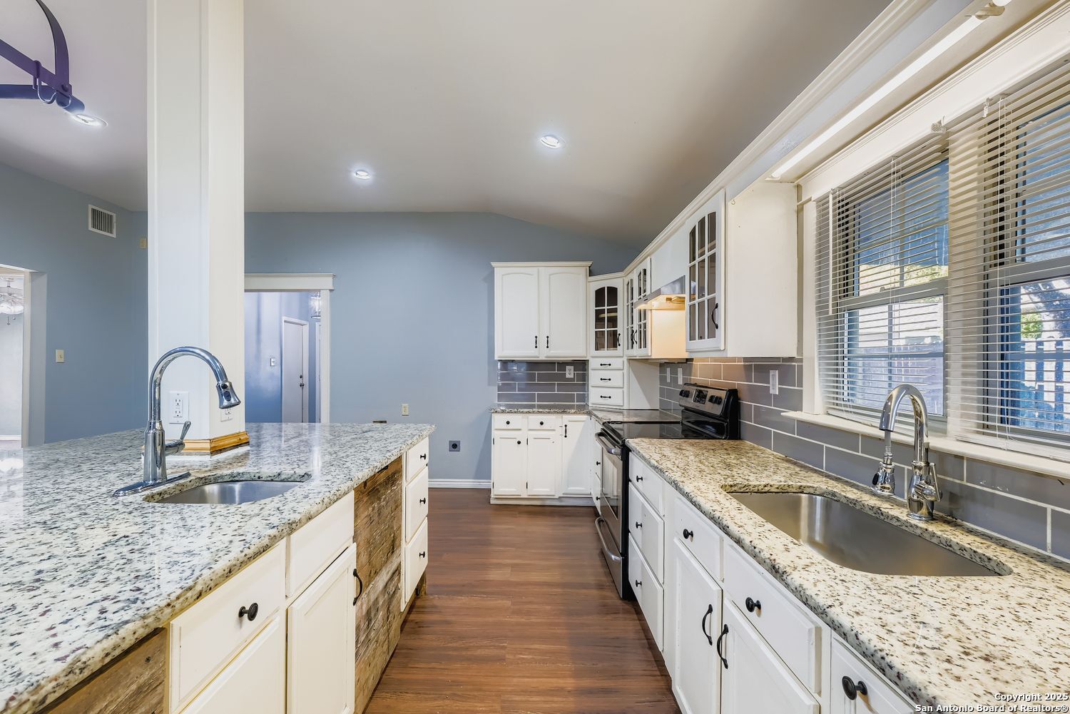 8614 Ridge Pilot San Antonio, TX 78239 - Photo 12 of 29