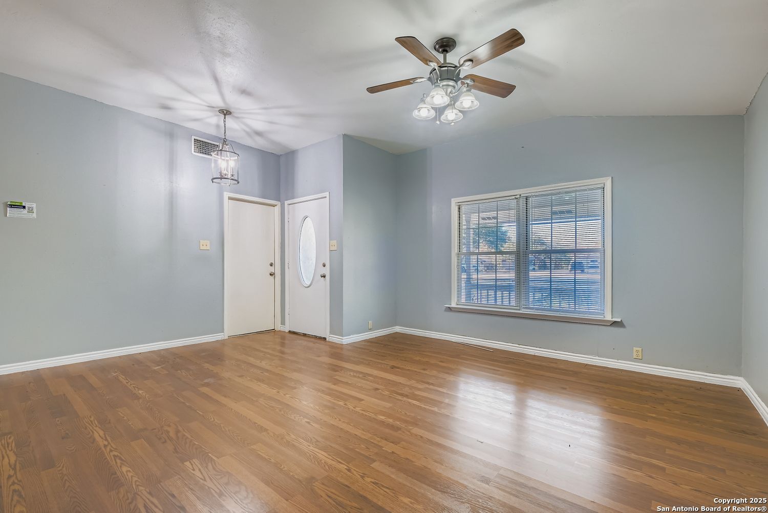 8614 Ridge Pilot San Antonio, TX 78239 - Photo 6 of 29