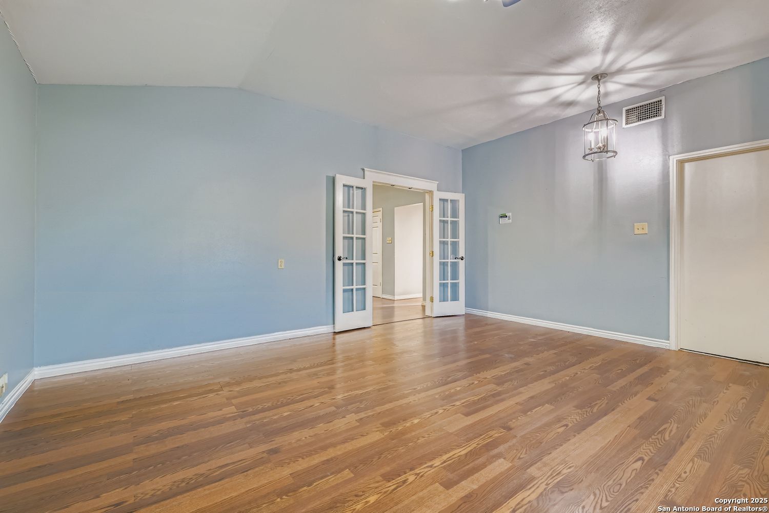 8614 Ridge Pilot San Antonio, TX 78239 - Photo 7 of 29