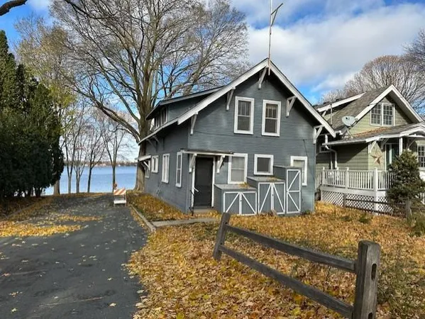 $795,000 | 2765 West Road, Wayzata, MN 55391