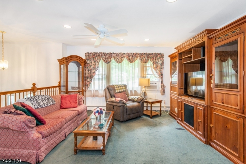 325 Conklintown Road Ringwood, NJ 07456 - Photo 4 of 17