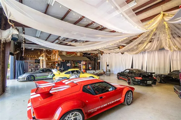 $7,700,000 | 280 Campbell Ranch Run, Geneva, FL 32732
