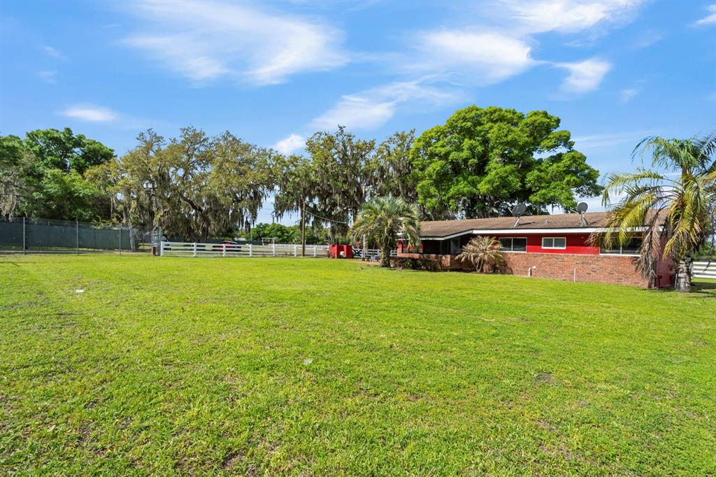 280 Campbell Ranch Run Geneva, FL 32732 - Photo 66 of 83 a view of a house with a big yard
