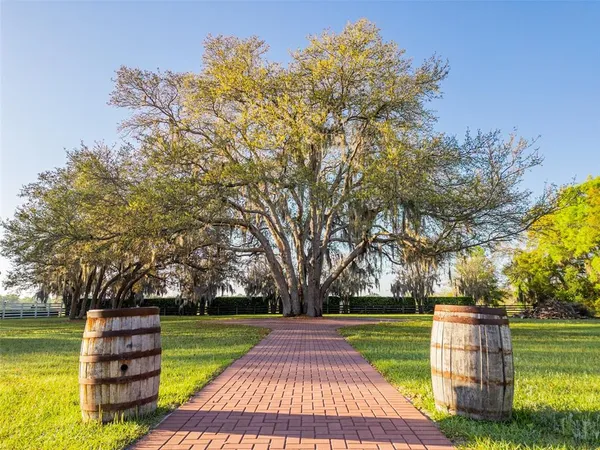 $7,700,000 | 280 Campbell Ranch Run, Geneva, FL 32732
