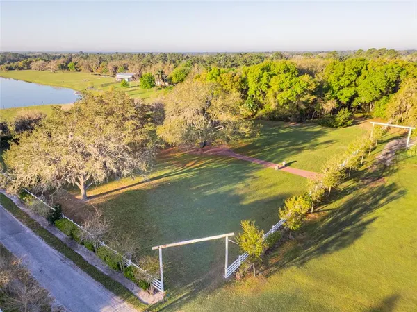 $7,700,000 | 280 Campbell Ranch Run, Geneva, FL 32732