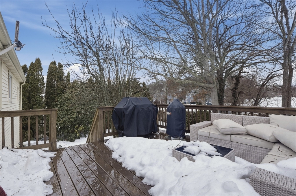 48 Bellevue Street Fairhaven, MA 02719 - Photo 19 of 22