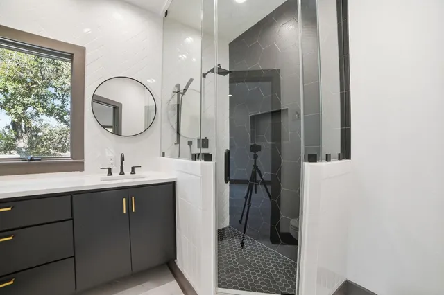 $6,499 | 2700 Marina Shores Drive, Spicewood, TX 78669