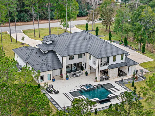 an aerial view of a house having outdoor space