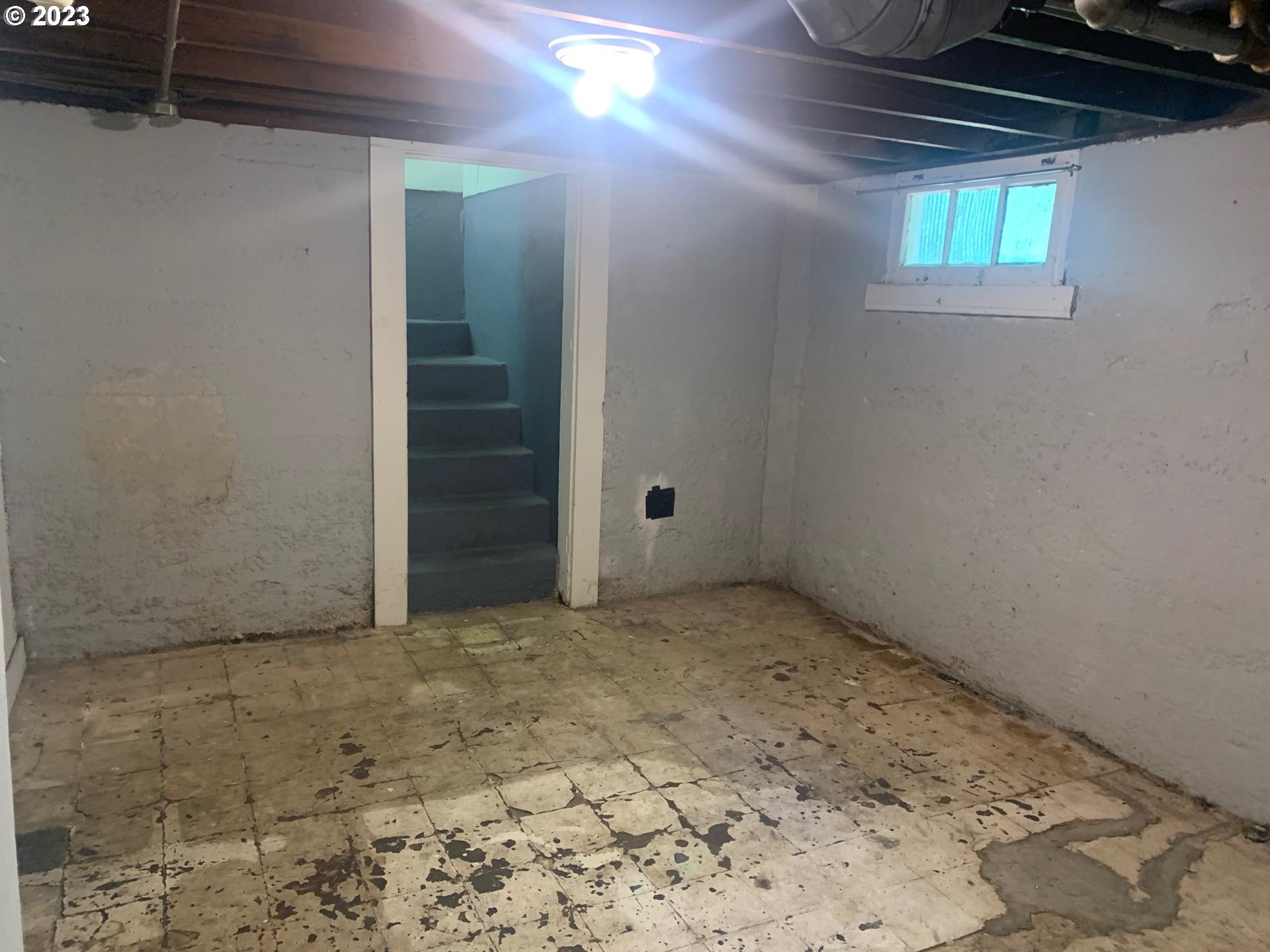 4005 Northeast 70th Avenue Portland, OR 97213 - Photo 18 of 27 a view of small space