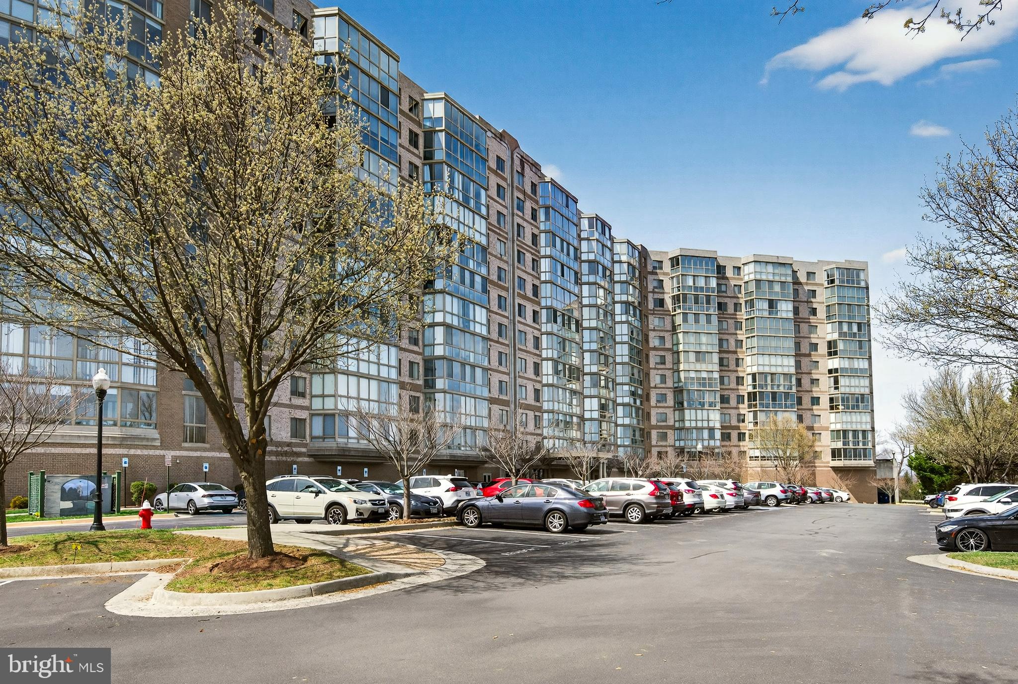 19355 Cypress Ridge Terrace, Unit 1122 Leesburg, VA 20176 - Photo 3 of 71