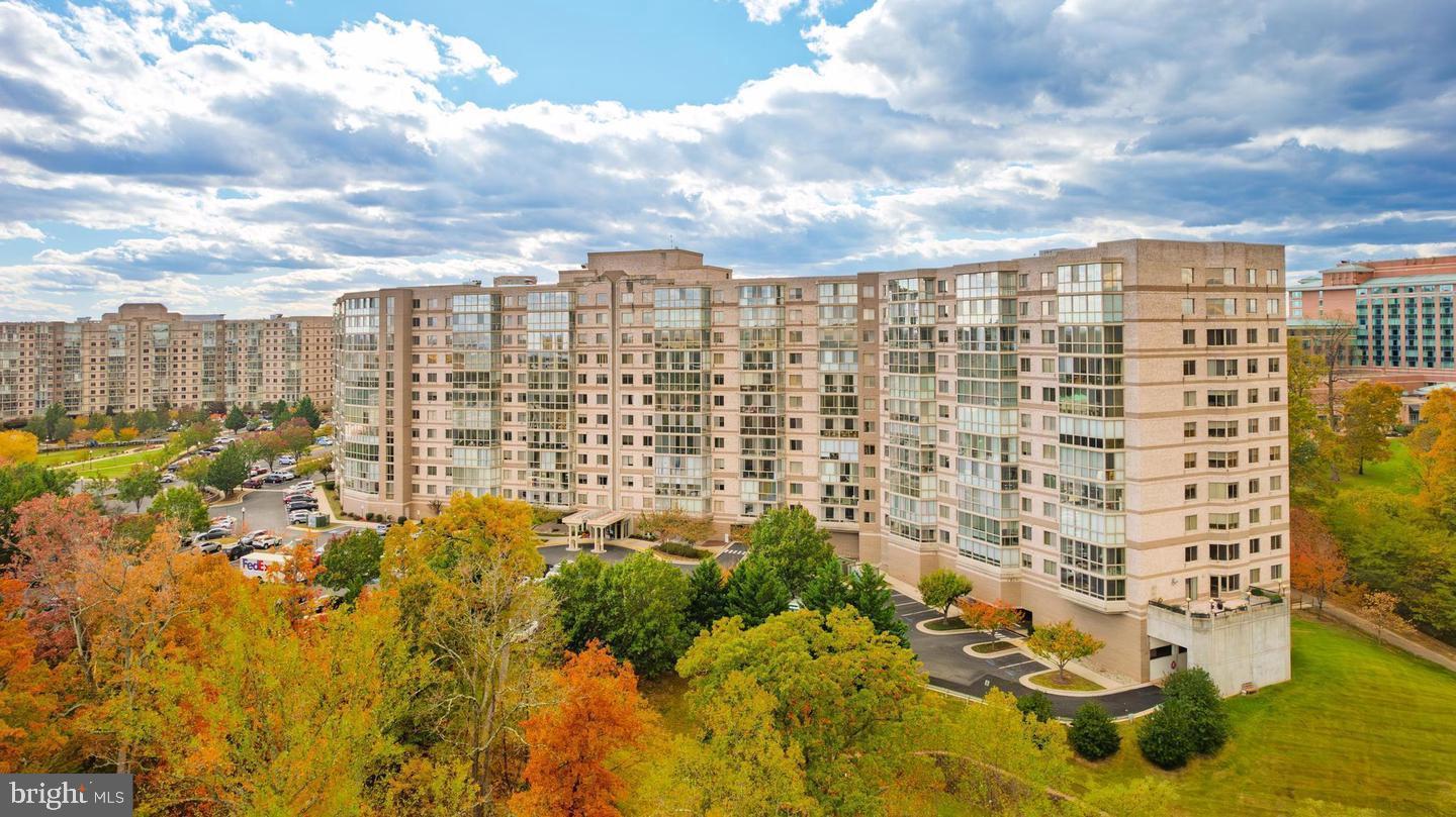 19355 Cypress Ridge Terrace, Unit 1122 Leesburg, VA 20176 - Photo 66 of 71