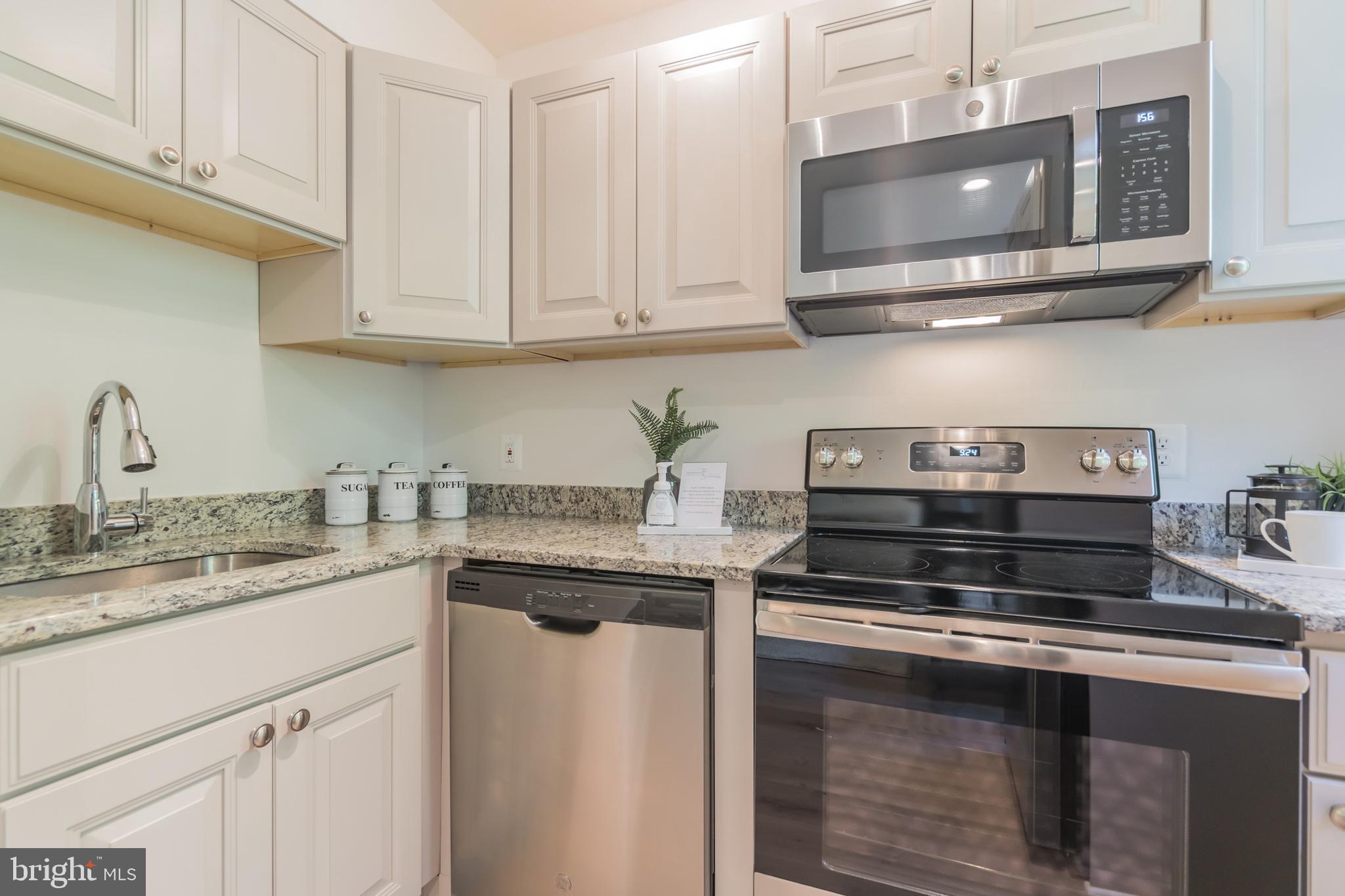4004 Beecher Street Northwest, Unit 201 Washington, DC 20007 - Photo 12 of 26 Kitchen