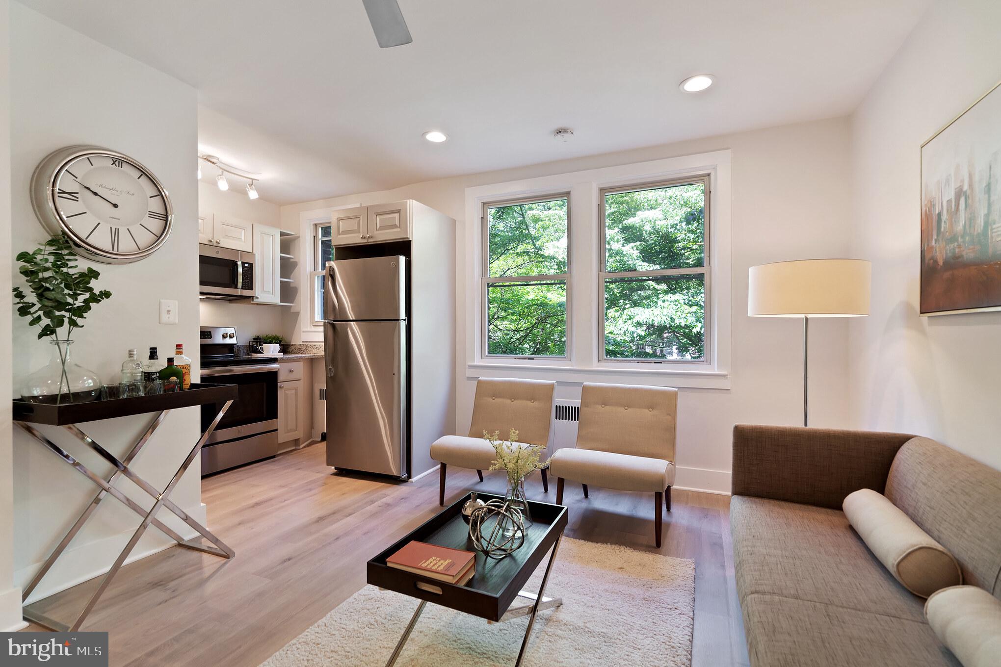 4004 Beecher Street Northwest, Unit 201 Washington, DC 20007 - Photo 5 of 26 Living