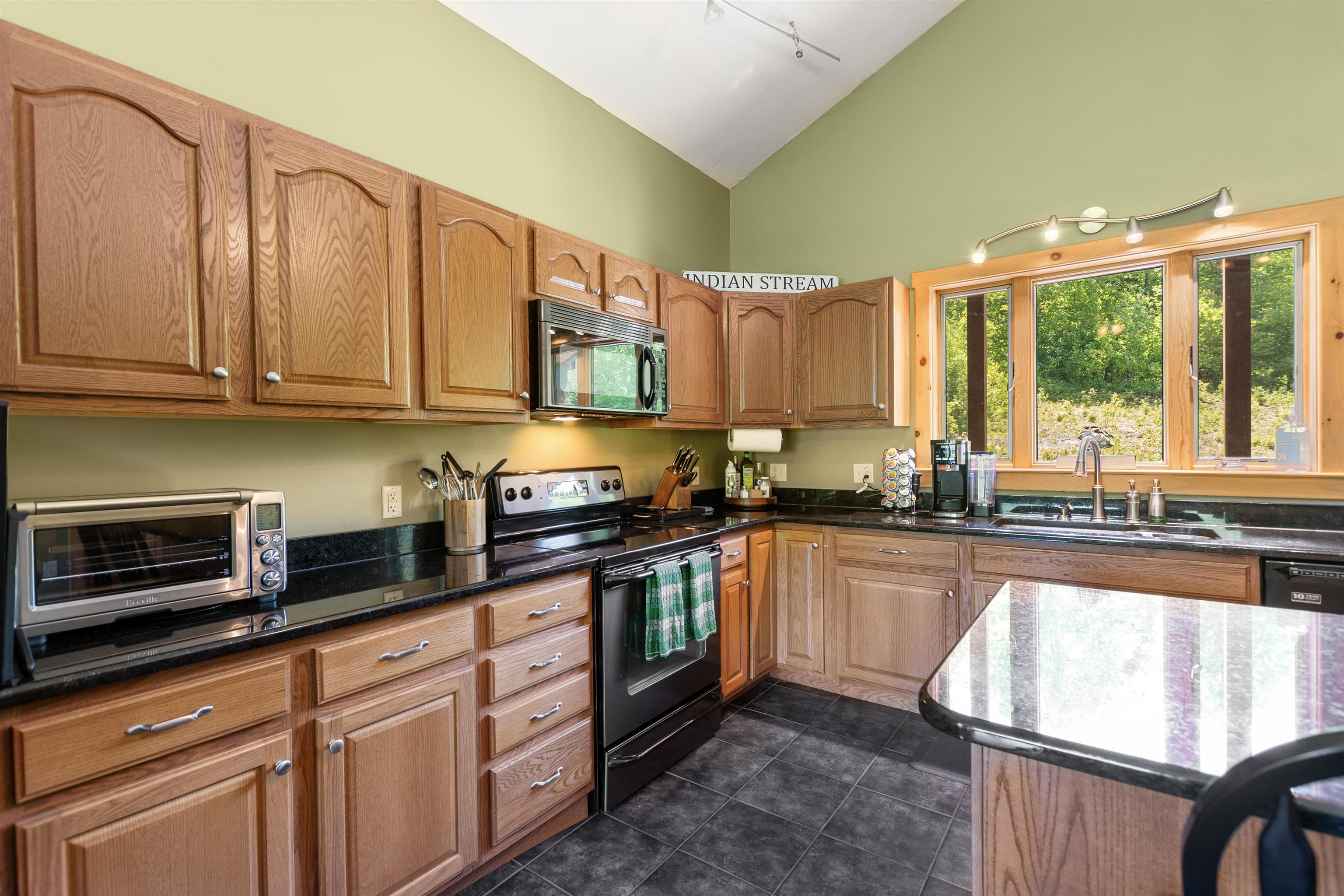 456 Indian Stream Road Pittsburg, NH 03592 - Photo 6 of 59