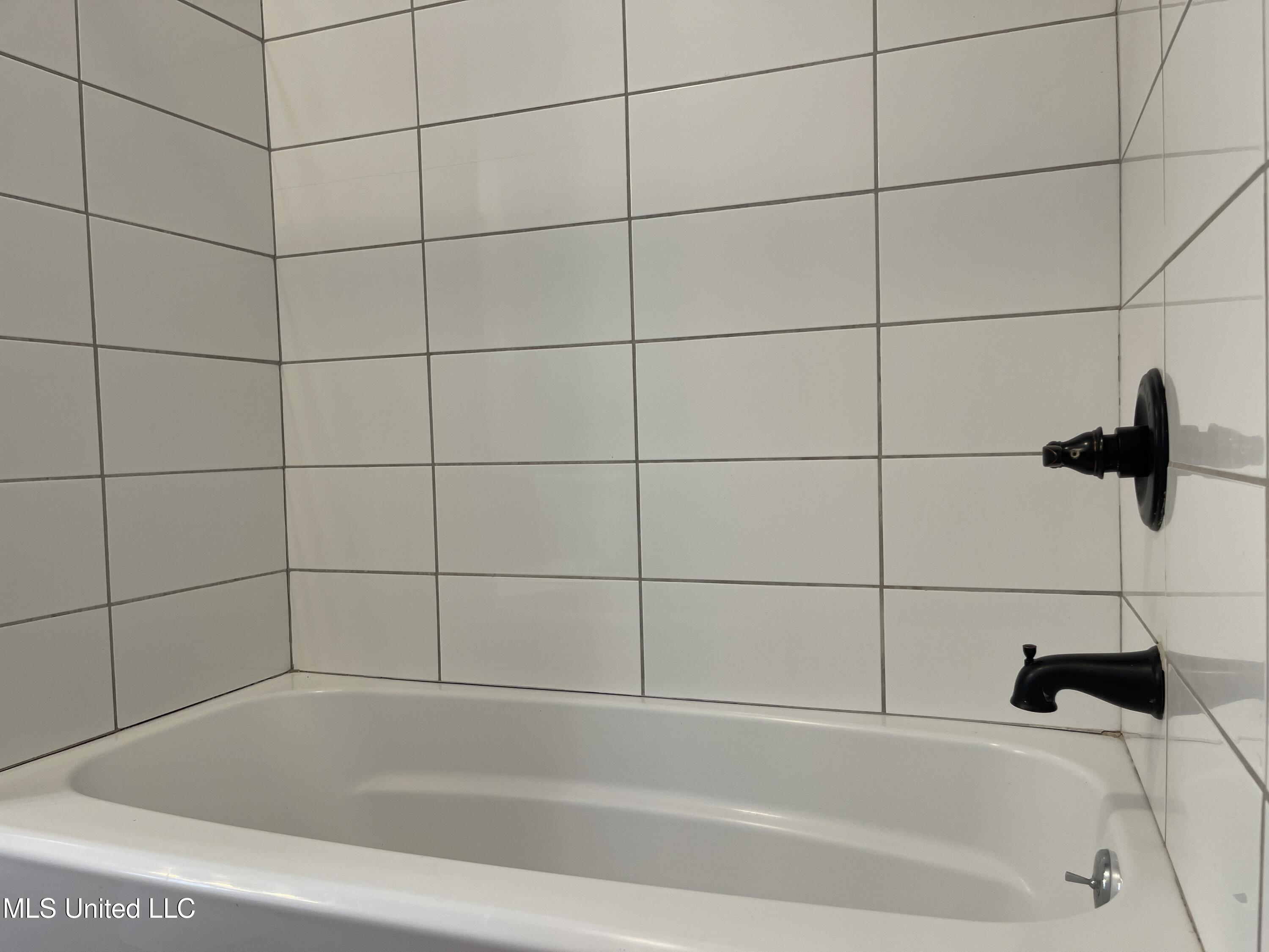 1023 Madison Street Jackson, MS 39202 - Photo 25 of 39 IMG_2071