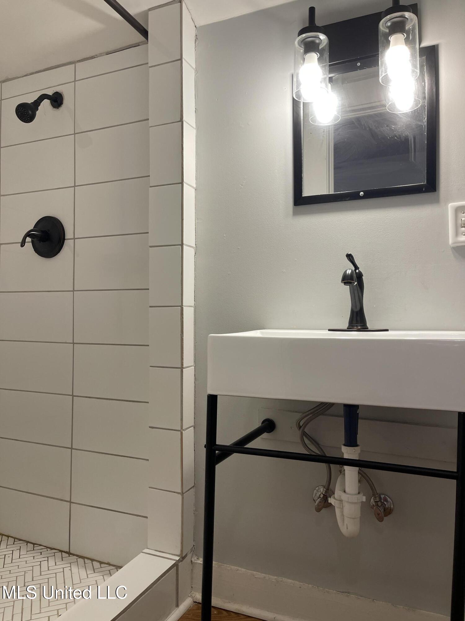 1023 Madison Street Jackson, MS 39202 - Photo 36 of 39 IMG_2097