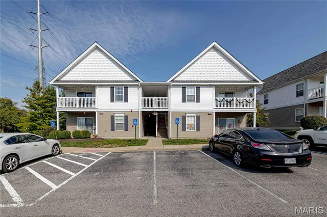 $175,000 | 9723 Crayford Road, Unit 1B, Affton, MO 63123