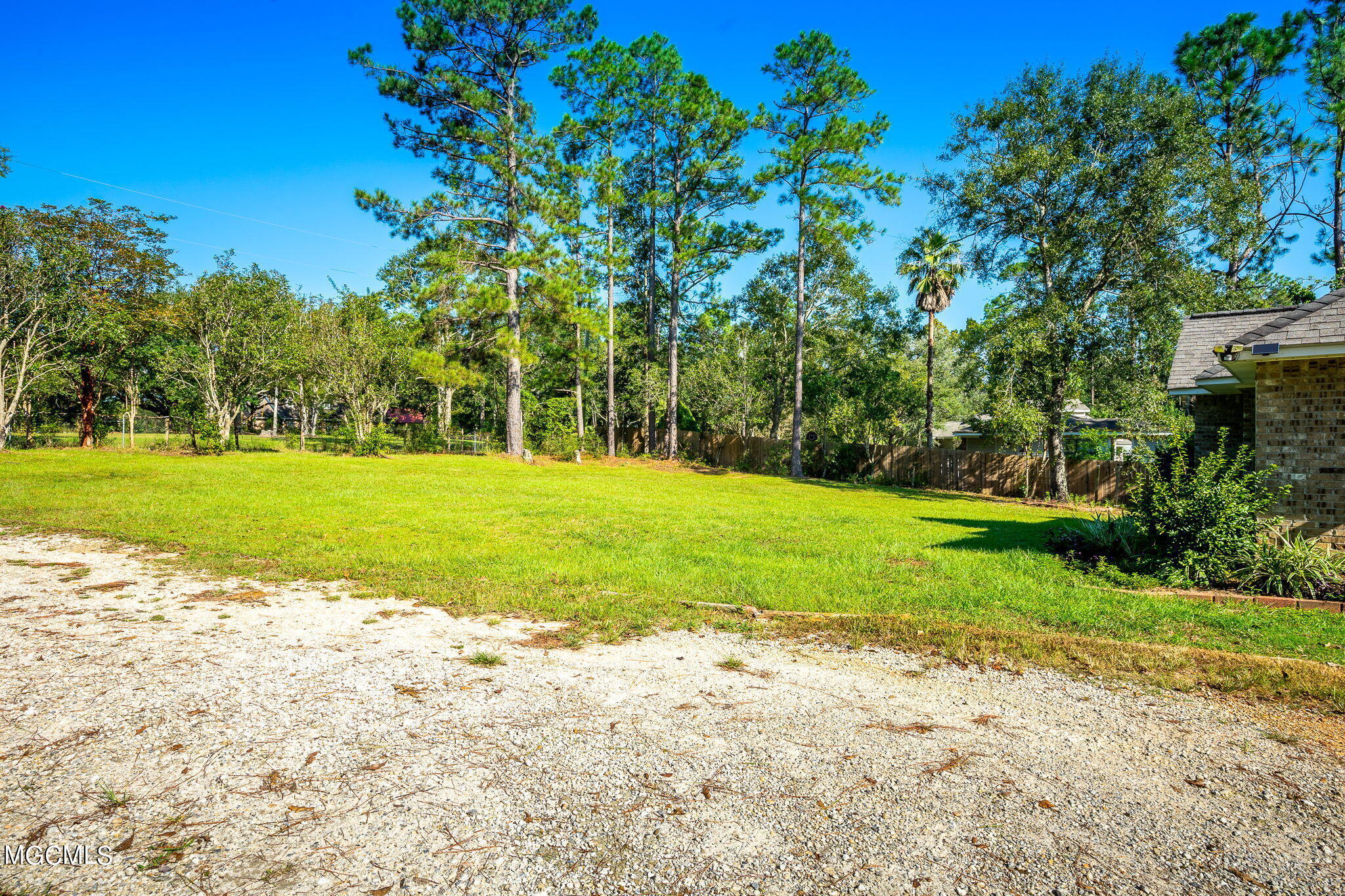 14100 Jim Byrd Road Biloxi, MS 39532 - Photo 4 of 32 Front Yard