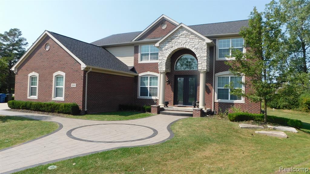 966 Monterey Ln. Rochester Hills, MI 48307 - Photo 3 of 79