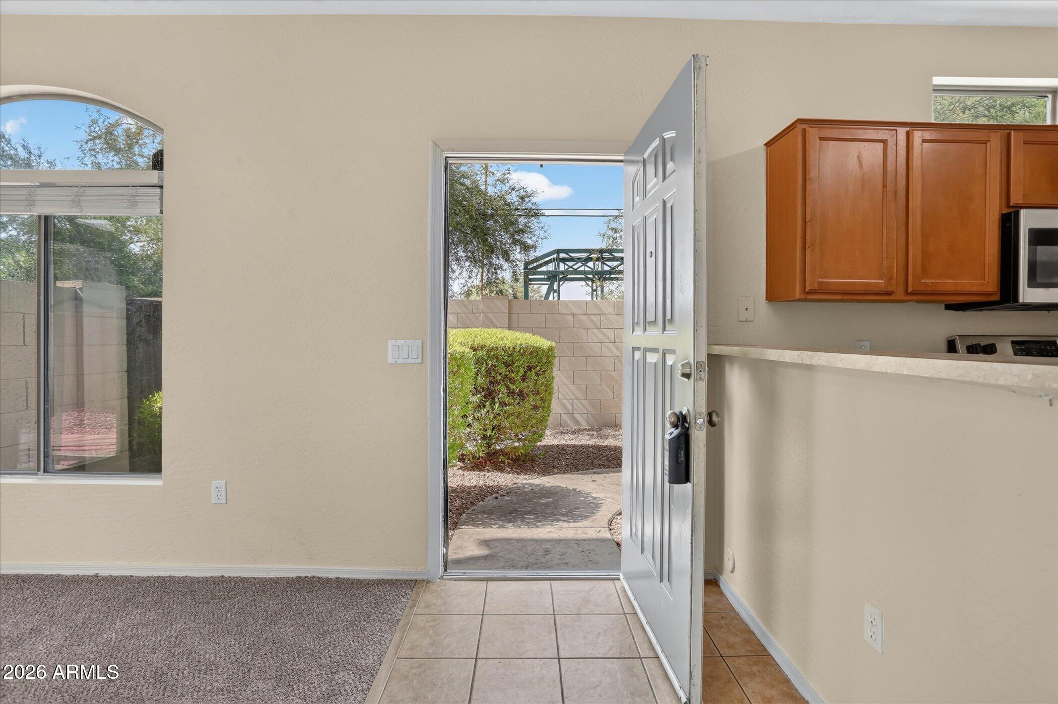 2150 East Bell Road, Unit 1090 Phoenix, AZ 85022 - Photo 7 of 39 03-2150-E-Bell-Rd-1090-Phoenix-WindowSti