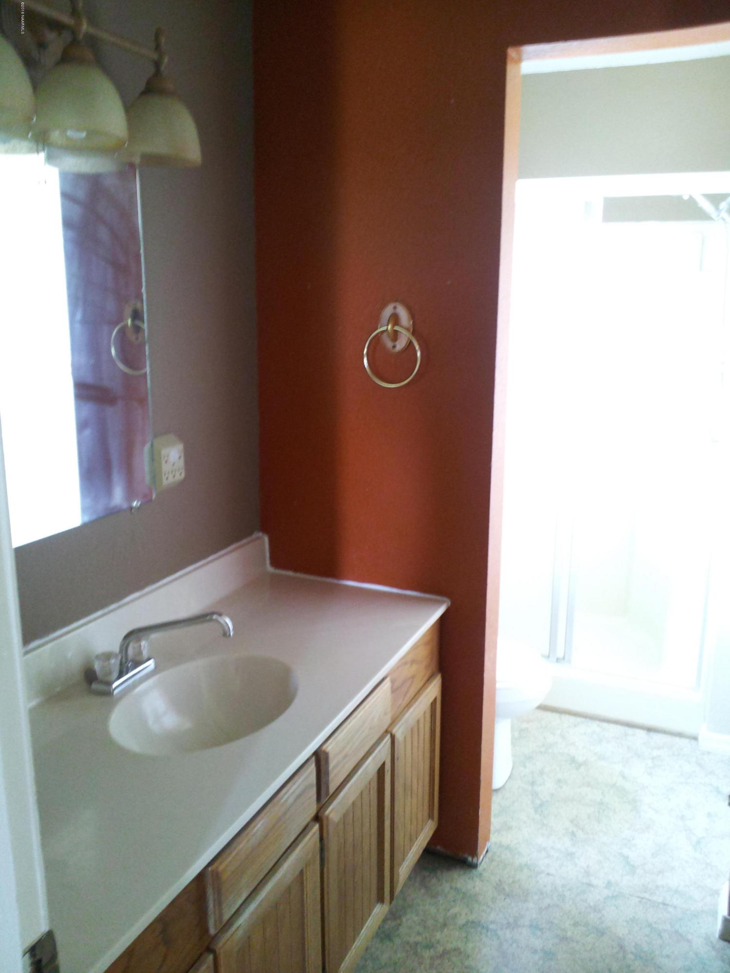 3224 Government Prairie Road Parks, AZ 86018 - Photo 17 of 27 Upstairs Bath