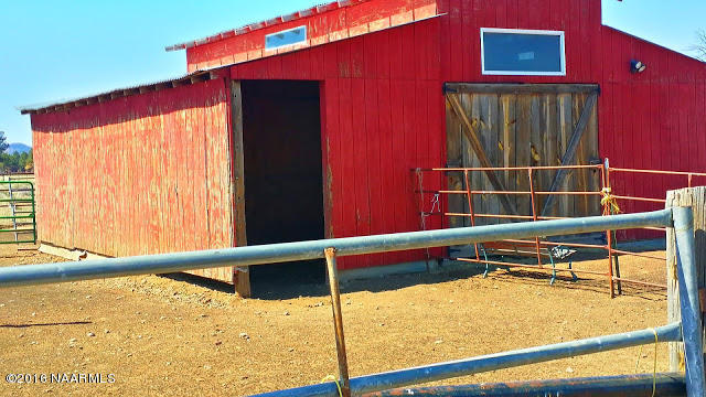 3224 Government Prairie Road Parks, AZ 86018 - Photo 21 of 27 barn