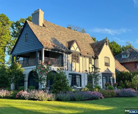 $1,749,000 | 89 Douglas Road, Glen Ridge, NJ 07028