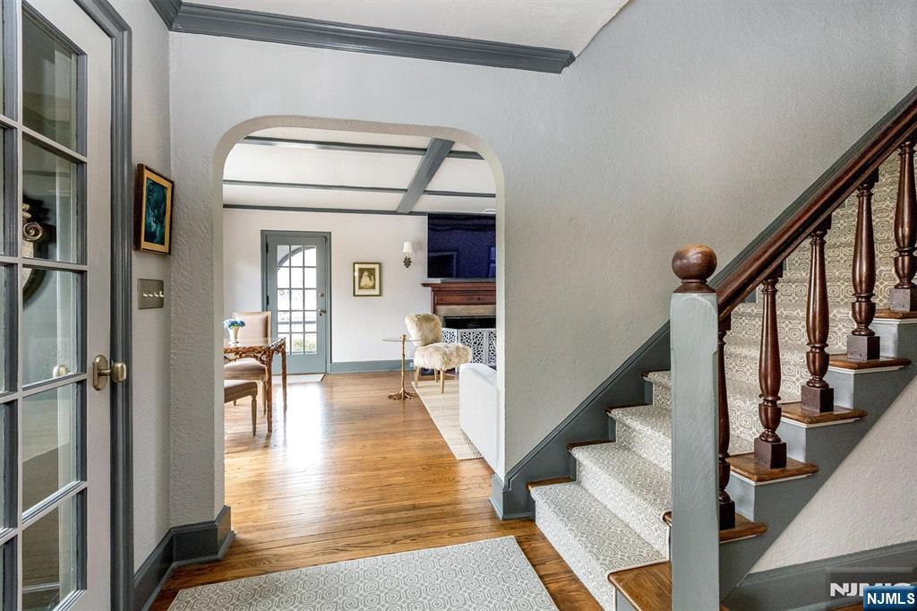 89 Douglas Road Glen Ridge, NJ 07028 - Photo 4 of 49