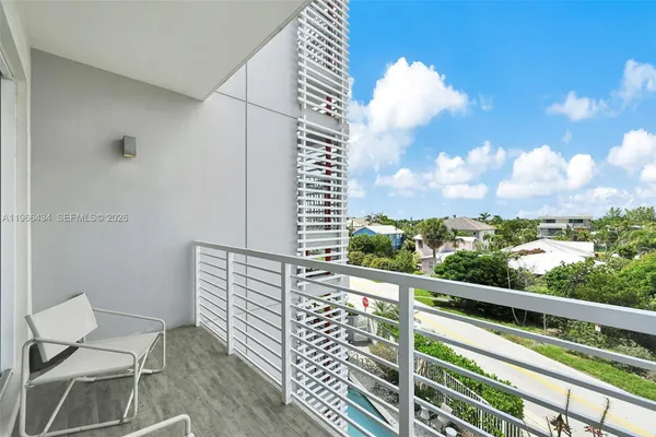 $4,990 | 1900 Southeast 2nd Street, Unit 301, Deerfield Beach, FL 33441