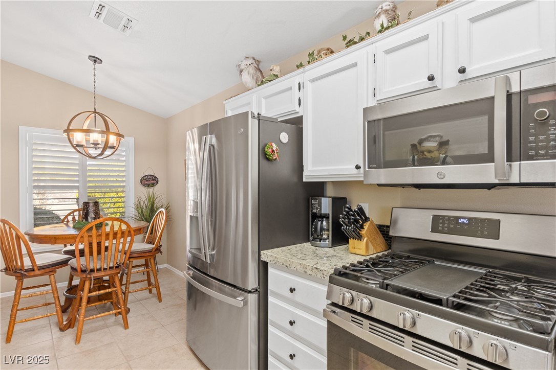 2155 Chapman Ranch Drive Henderson, NV 89012 - Photo 8 of 27