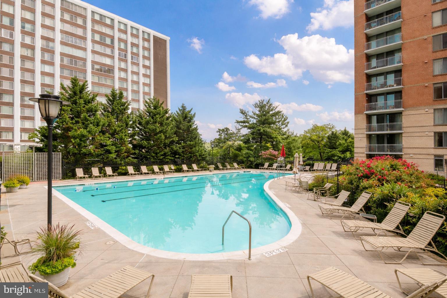 11710 Old Georgetown Road, Unit 1414 North Bethesda, MD 20852 - Photo 20 of 33 Community Pool