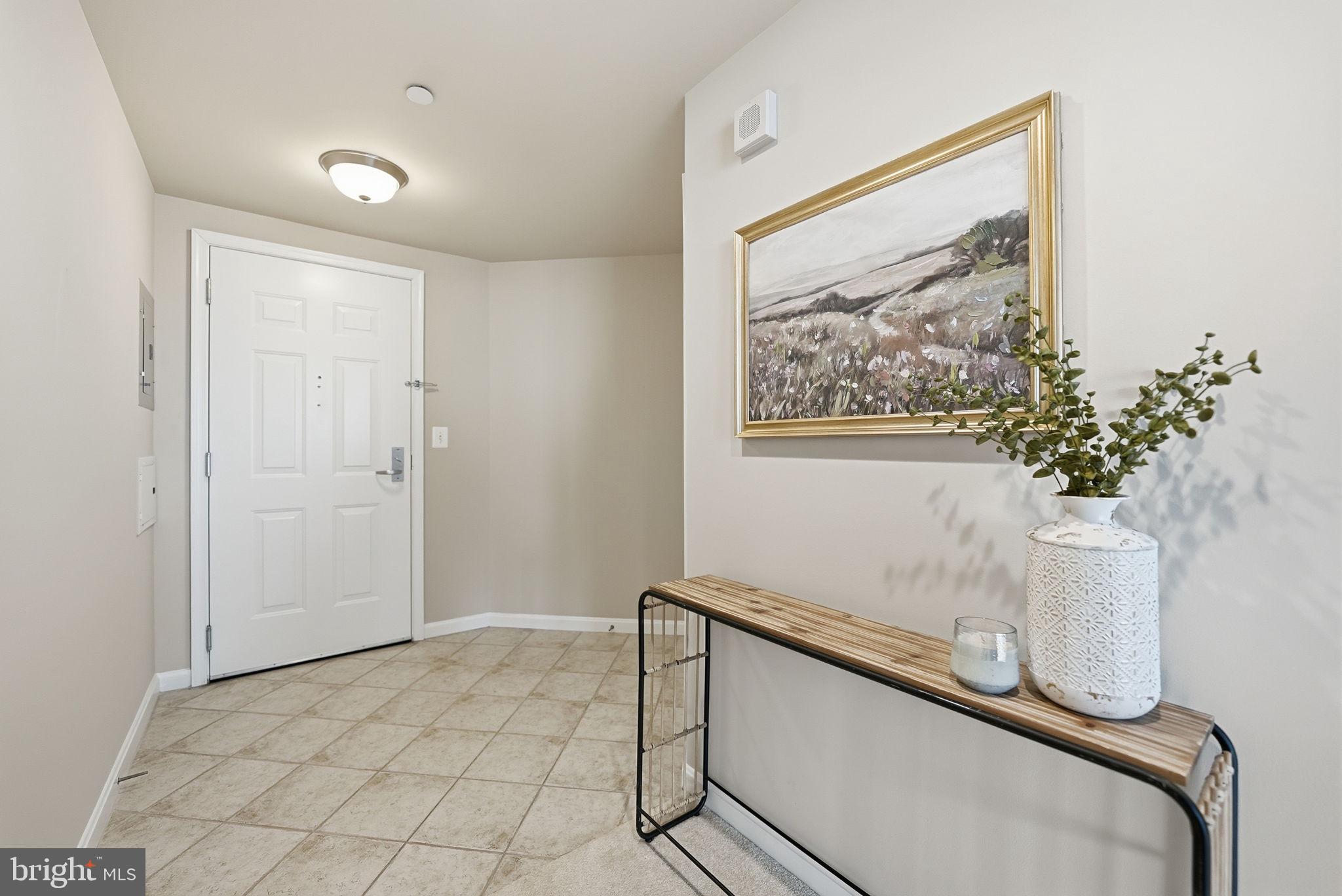11710 Old Georgetown Road, Unit 1414 North Bethesda, MD 20852 - Photo 2 of 33 Oversized foyer