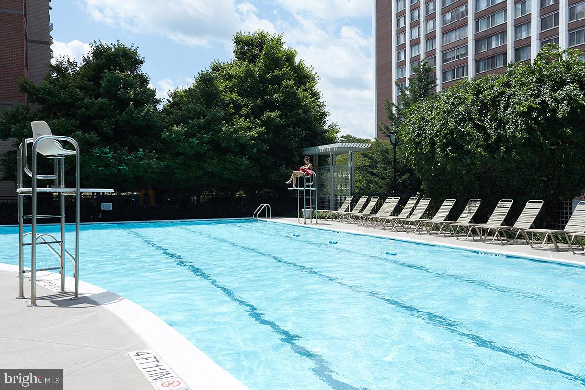 11710 Old Georgetown Road, Unit 1414 North Bethesda, MD 20852 - Photo 21 of 33 Community Pool