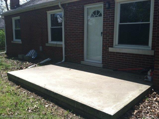 2402 Crooks Road Royal Oak, MI 48073 - Photo 14 of 16 photo 1.JPG