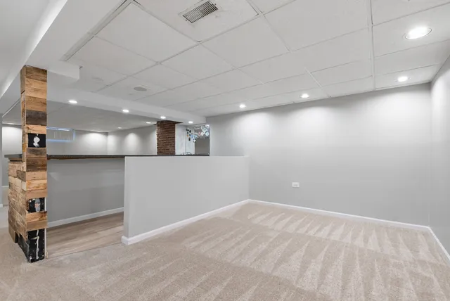 $2,700 | 8818 Fairway Drive, Orland Park, IL 60462