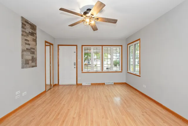 $2,700 | 8818 Fairway Drive, Orland Park, IL 60462