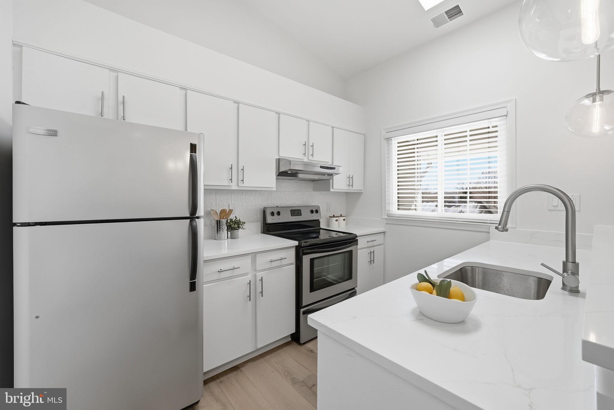 12940 Grays Pointe Road, Unit 12940C Fairfax, VA 22033 - Photo 5 of 28