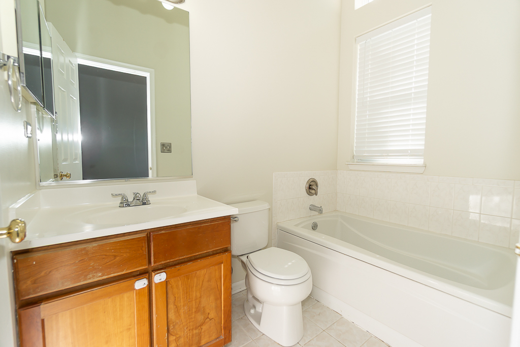 739 Georgian Court Addison, IL 60101 - Photo 11 of 30