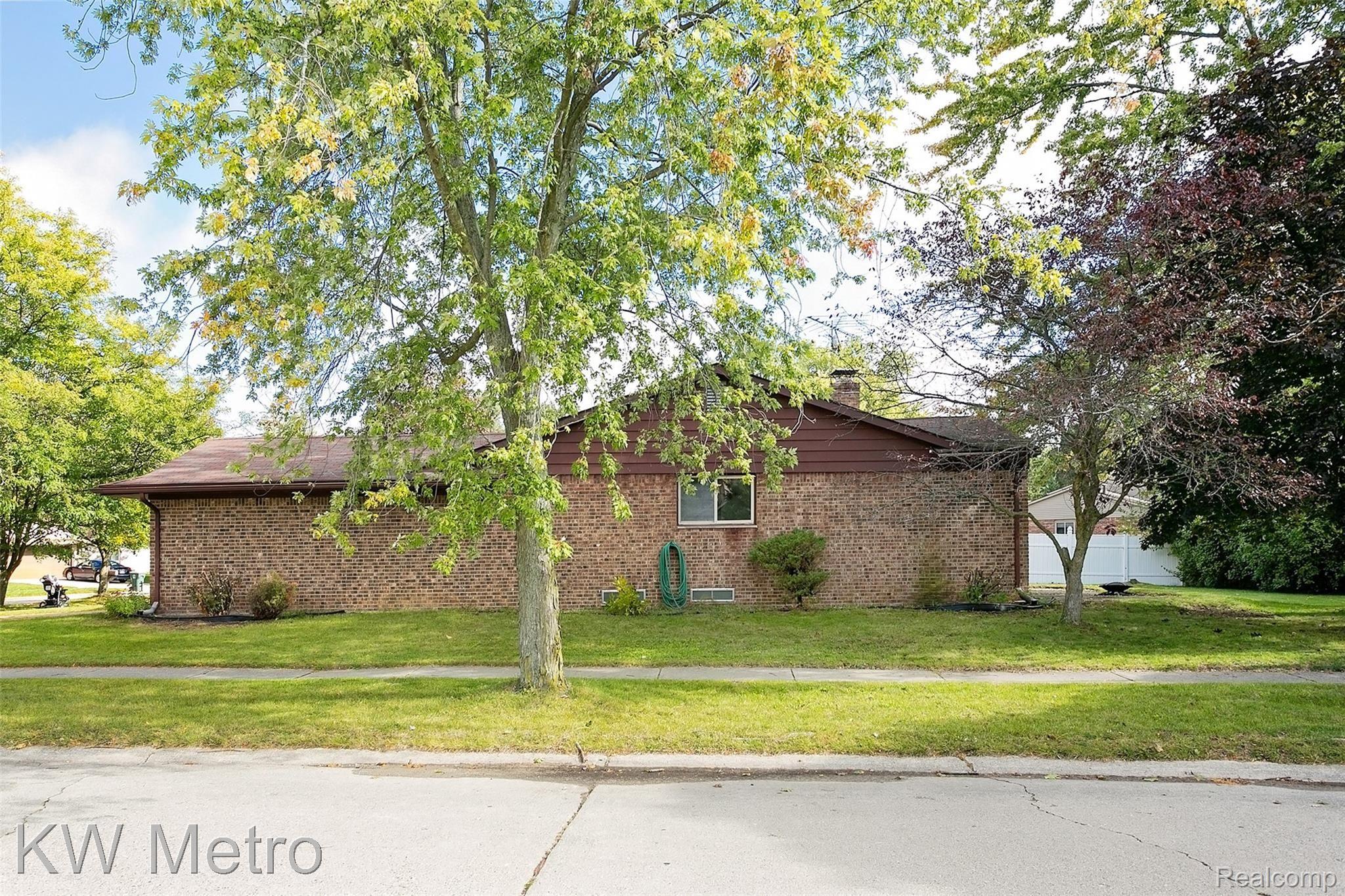 6476 Raintree Court Canton, MI 48187 - Photo 32 of 32 Raintree-32.jpg