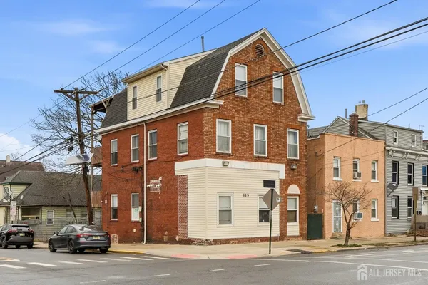 $2,800 | 115 Remsen Avenue, New Brunswick, NJ 08901
