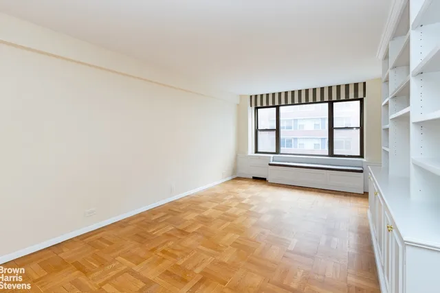 $669,000 | 55 East End Avenue, Unit 5F | Upper East Side