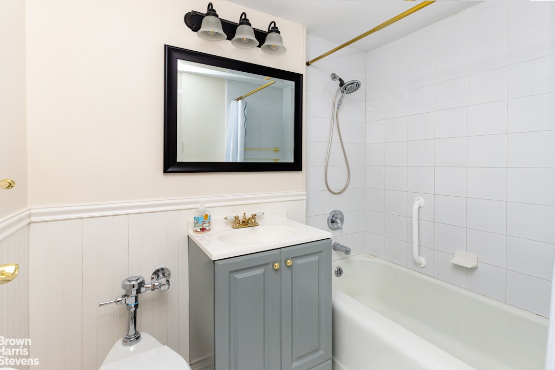 55 East End Avenue, Unit 5F Manhattan, NY 10028 - Photo 7 of 12