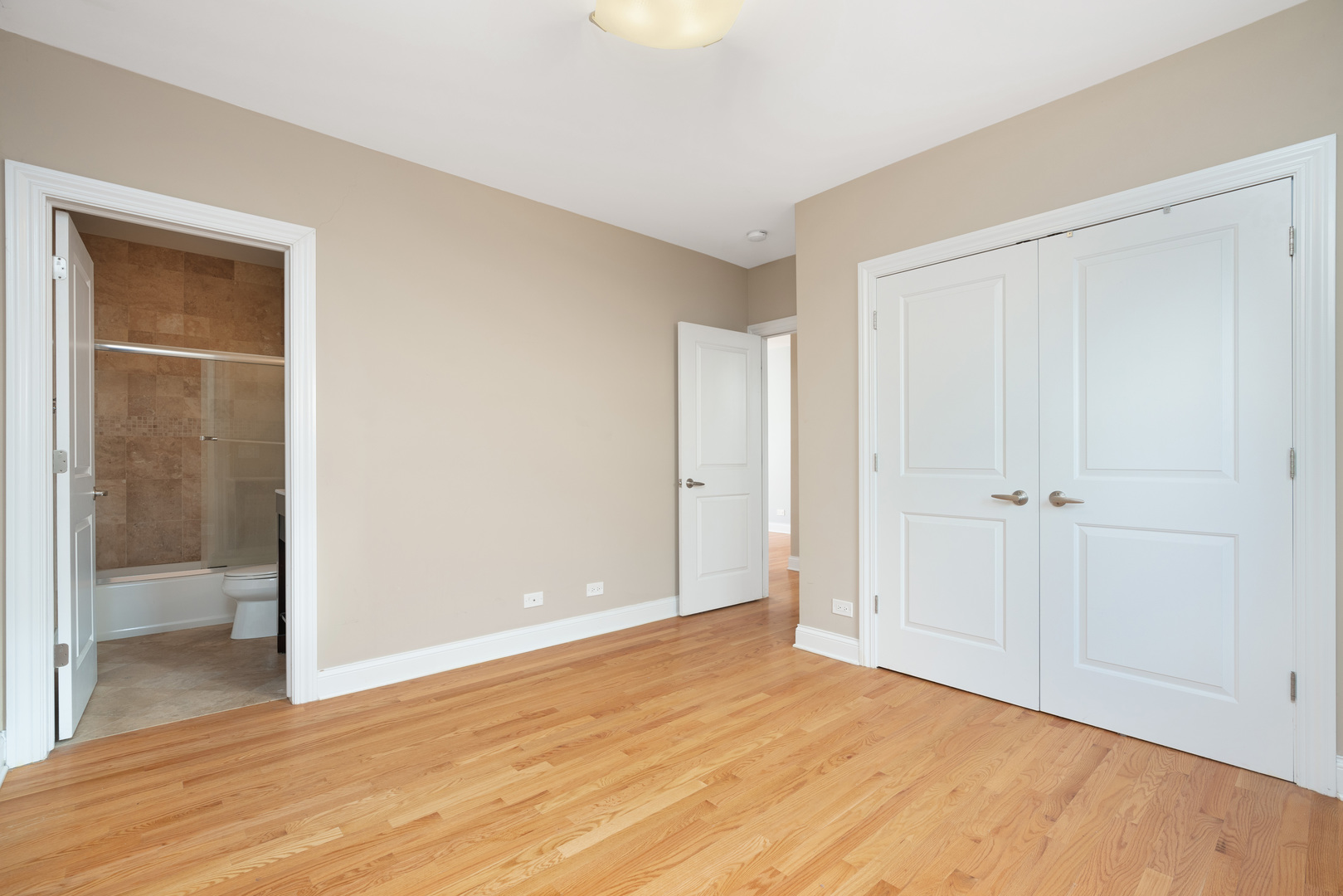 2142 West Addison Street, Unit 3B Chicago, IL 60618 - Photo 6 of 10 a view of an empty room