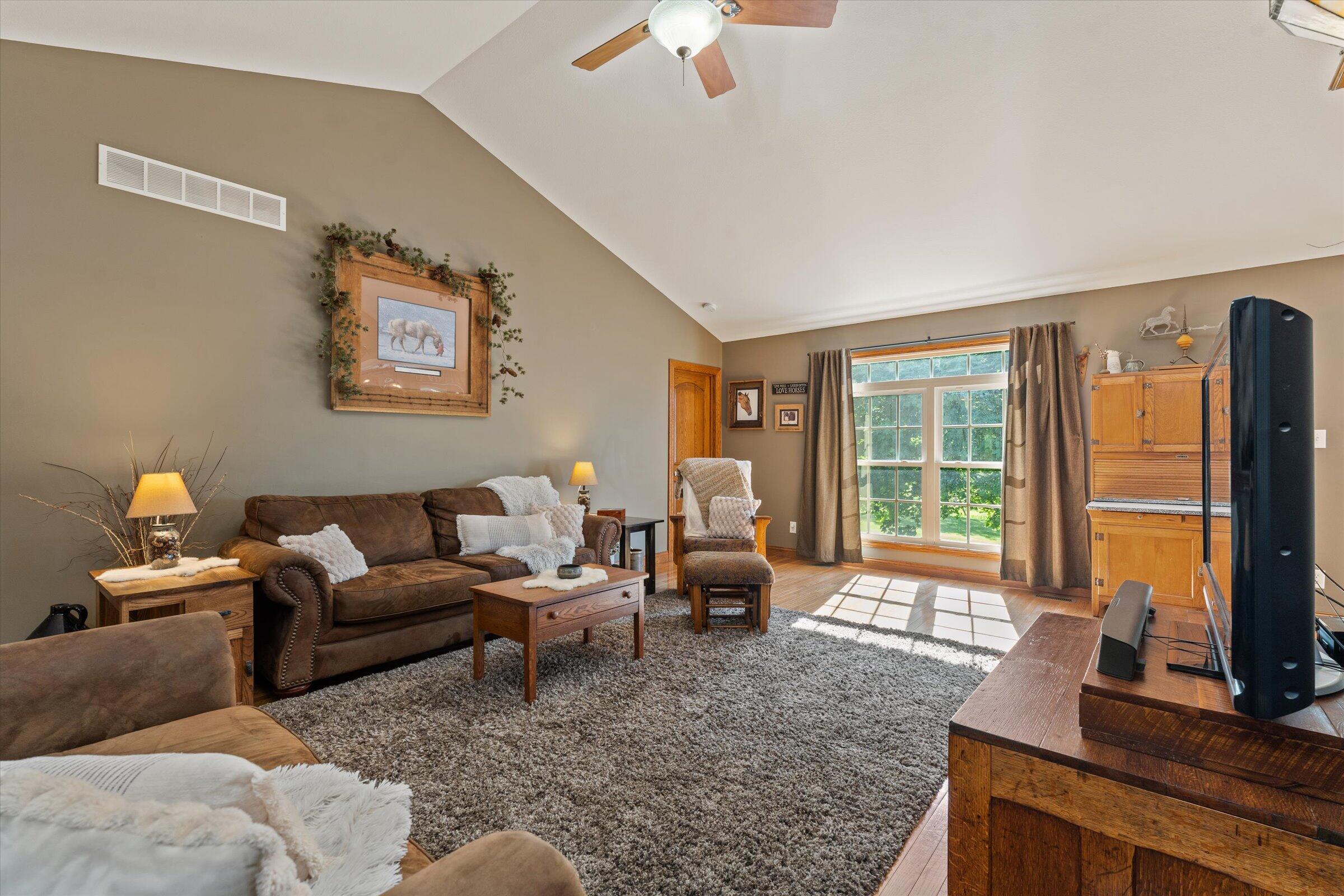70630 5 Points Road Edwardsburg, MI 49112 - Photo 11 of 51 09-DSC07293