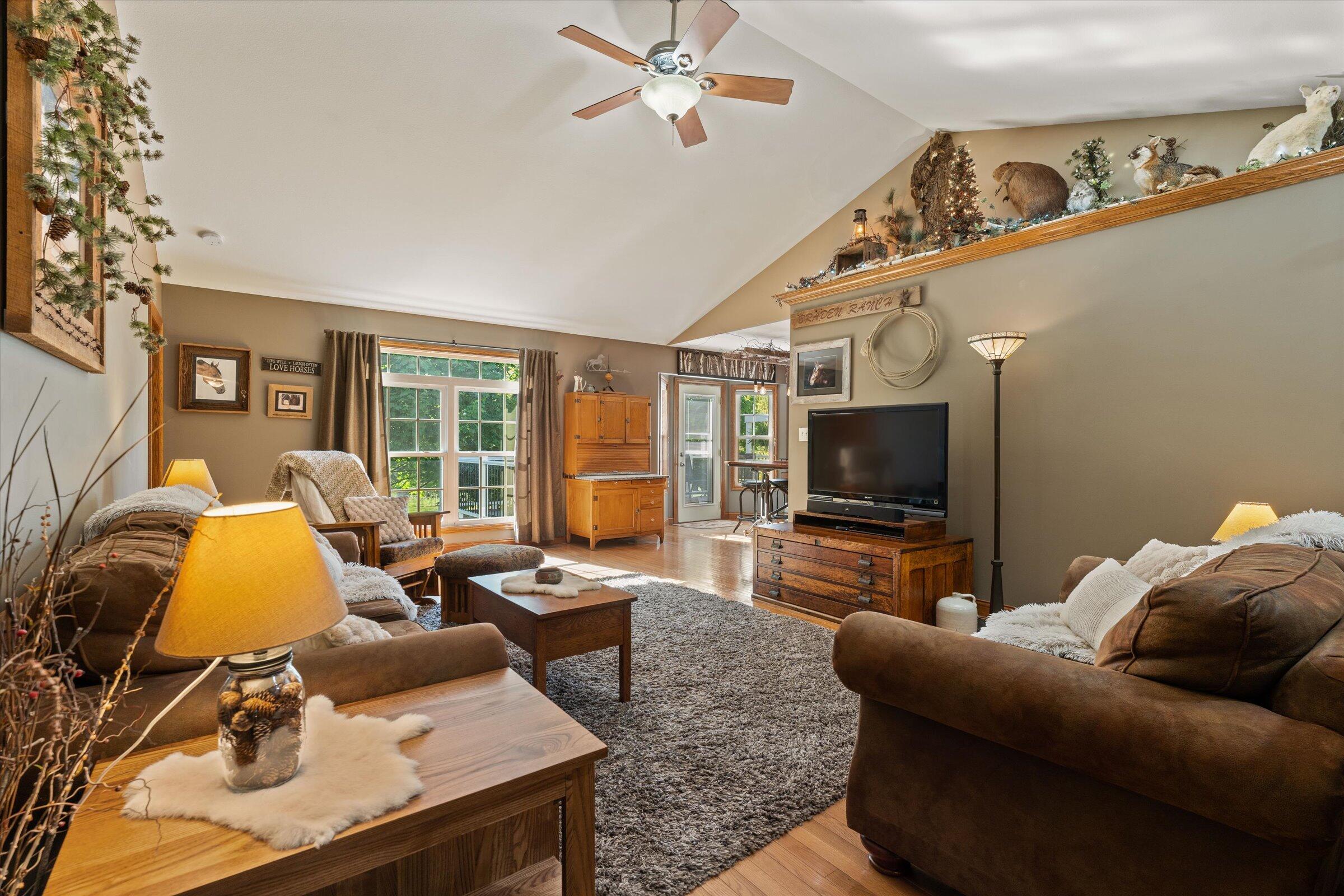 70630 5 Points Road Edwardsburg, MI 49112 - Photo 6 of 51 08-DSC07288