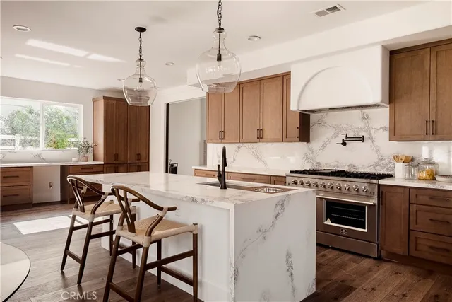 $1,699,995 | 26868 Canyon End Road, Canyon Country, CA 91387