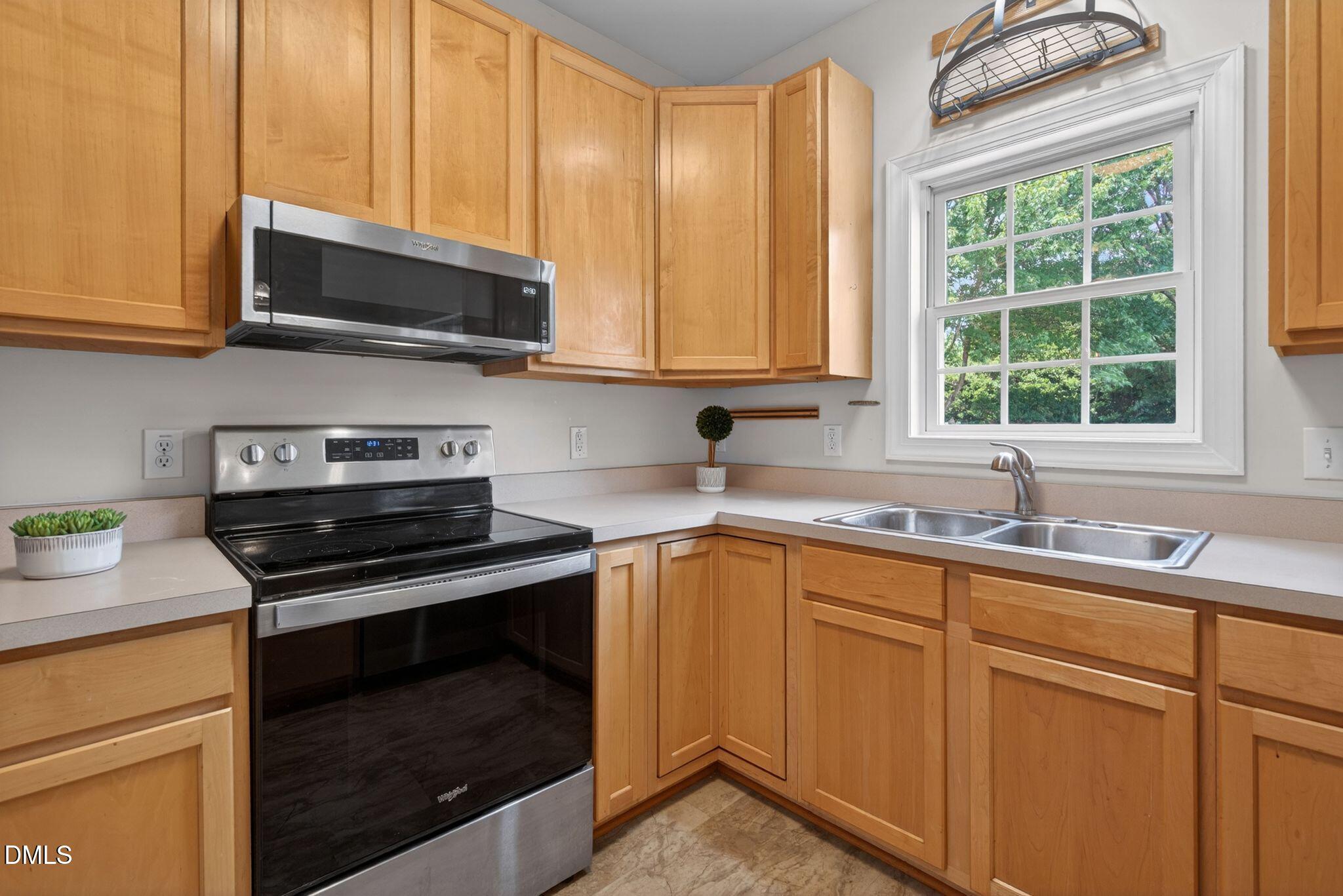 108 Grassy Ridge Court Apex, NC 27502 - Photo 7 of 50