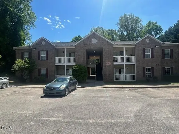 $1,300 | 339 North Church Street, Clayton, NC 27520
